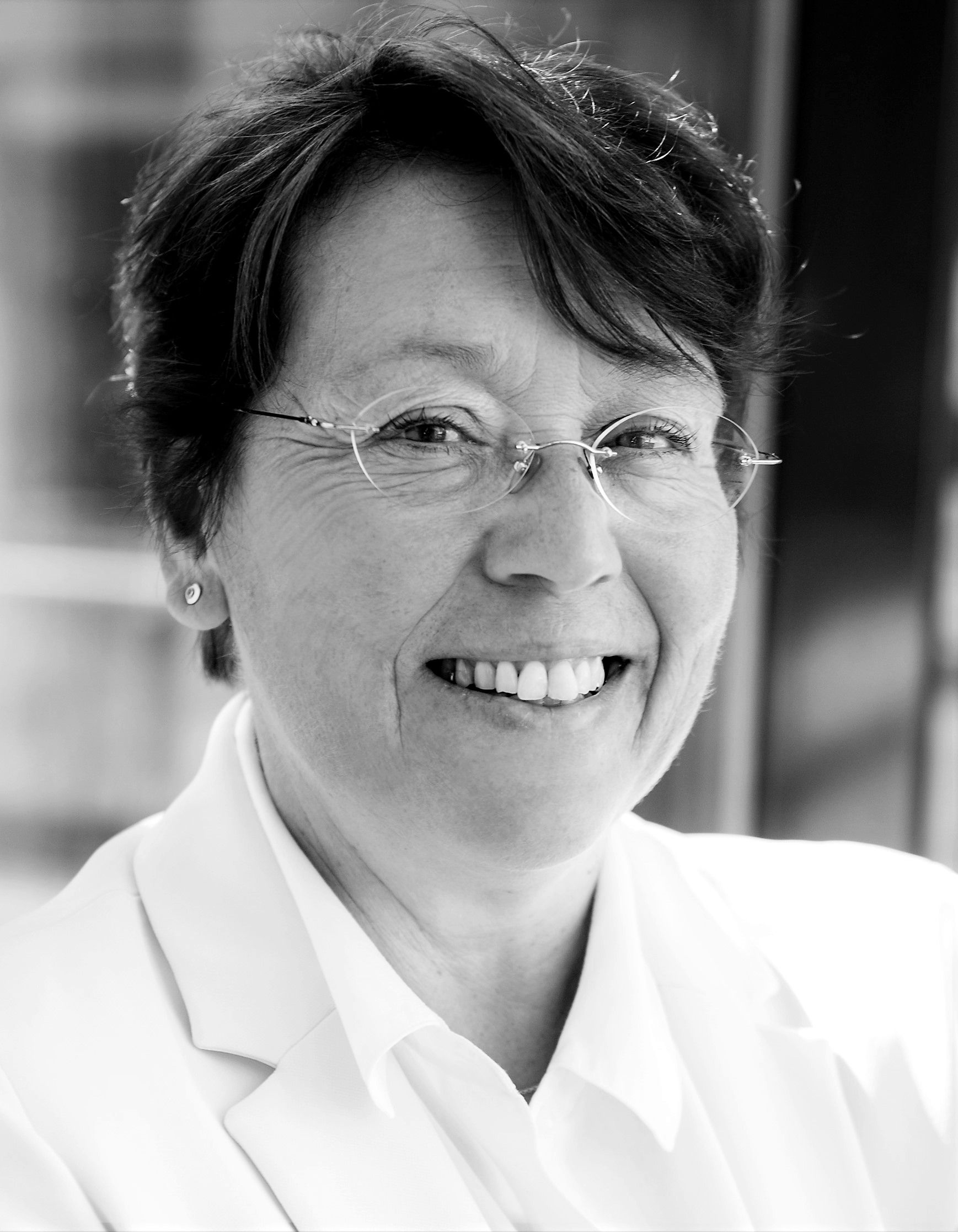 Dr. Andrea Jelinek